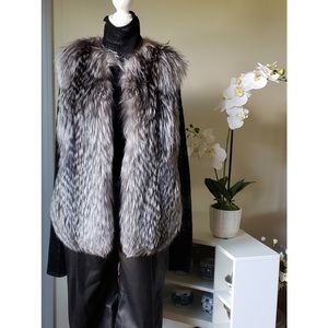 Elegant genuine Fur Vest in Gray